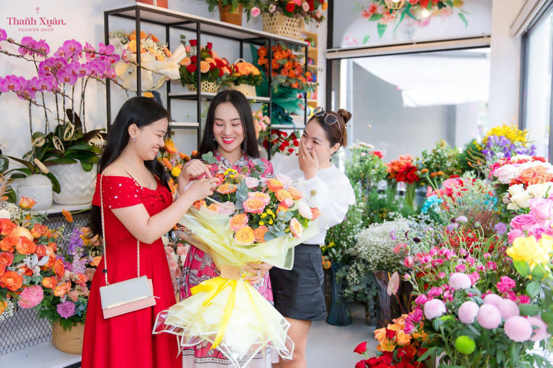 Thanh Xuân - Shop hoa tươi Tân Bình đa dạng mẫu hoa, giao hoa miễn phí